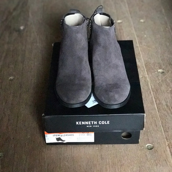 Kenneth Cole Suede Ladies Booties (8.5) - Picture 2 of 4